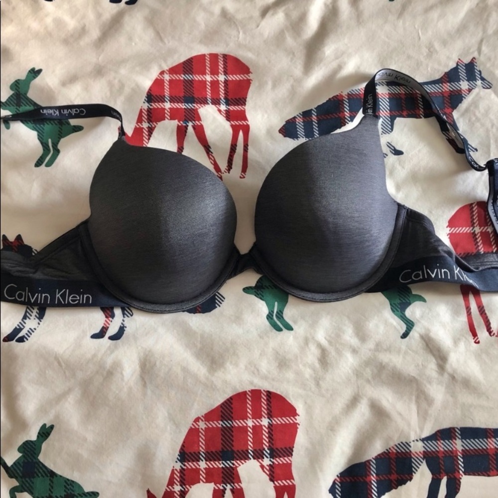NWOT Calvin Klein underwire hard cup bra not padded 36C